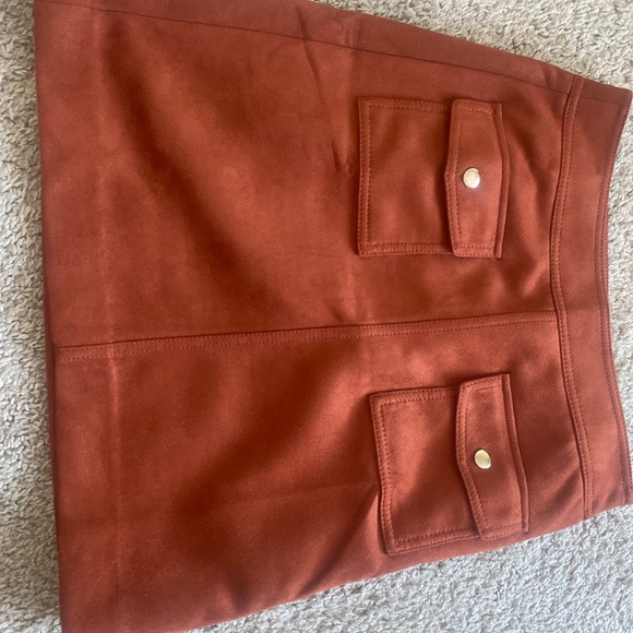 NWT Loft High Waisted Suede Skirt - Picture 4 of 5